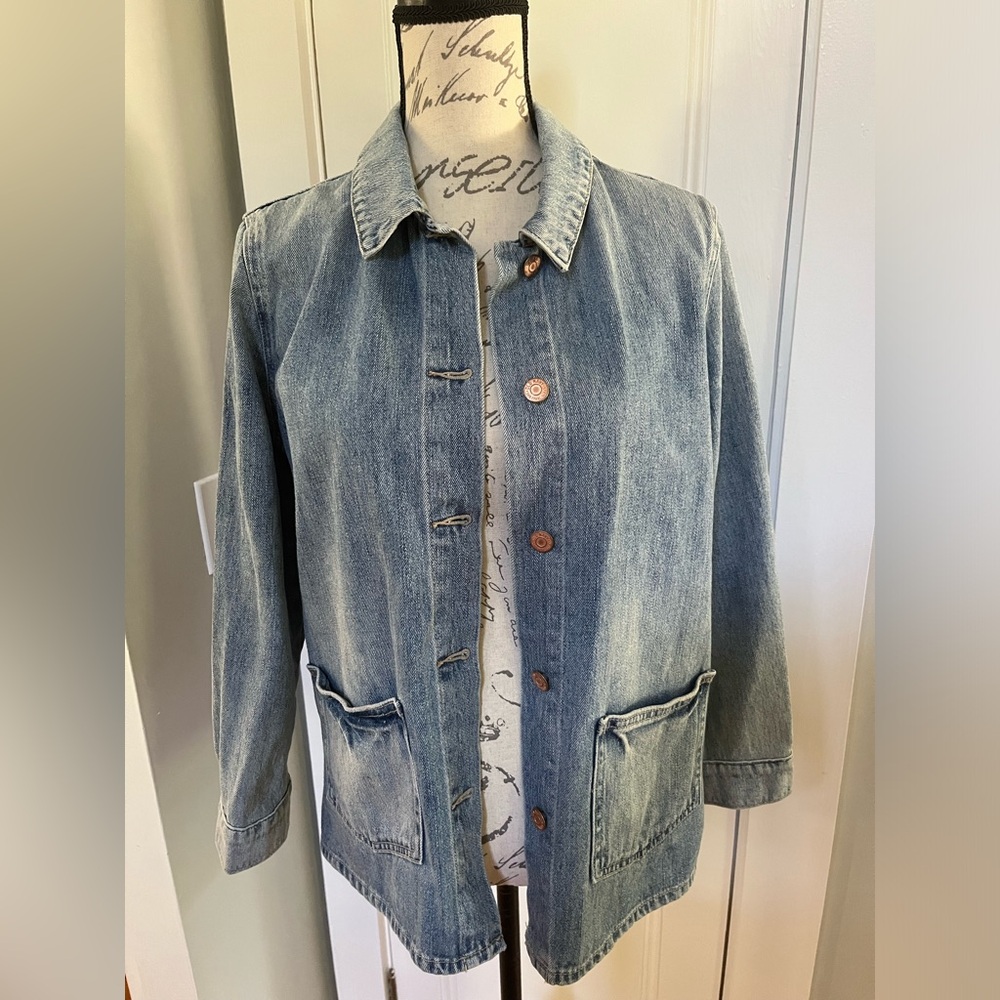 Old Navy Denim Jean Jacket. Women's Size:  
S/P.